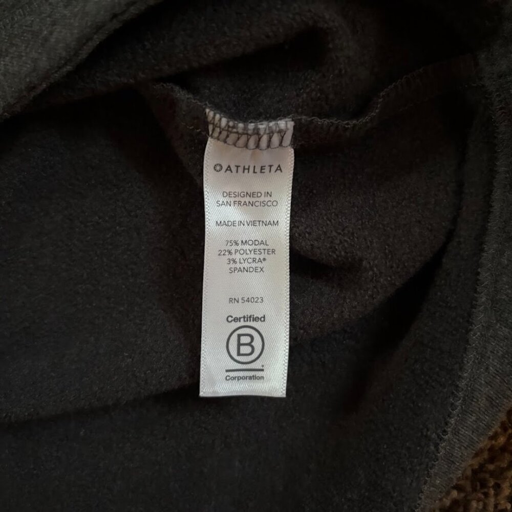 Athleta Purana Wrap Size small Grey heather. Hooded with pockets very soft cozy - Picture 6 of 9